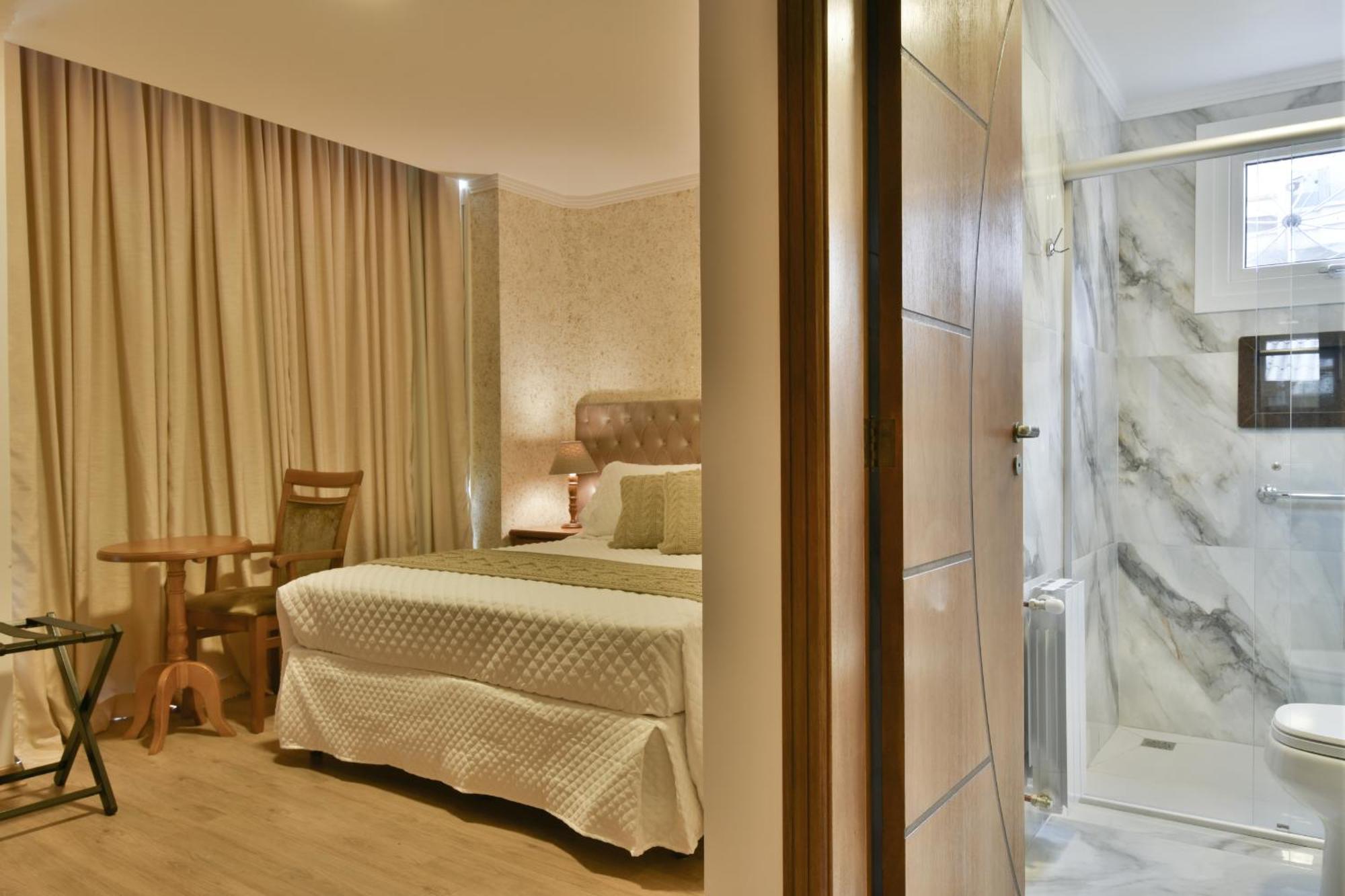 Micheline Hotel Tricot - Ao Lado Da Rua Coberta Gramado Luaran gambar