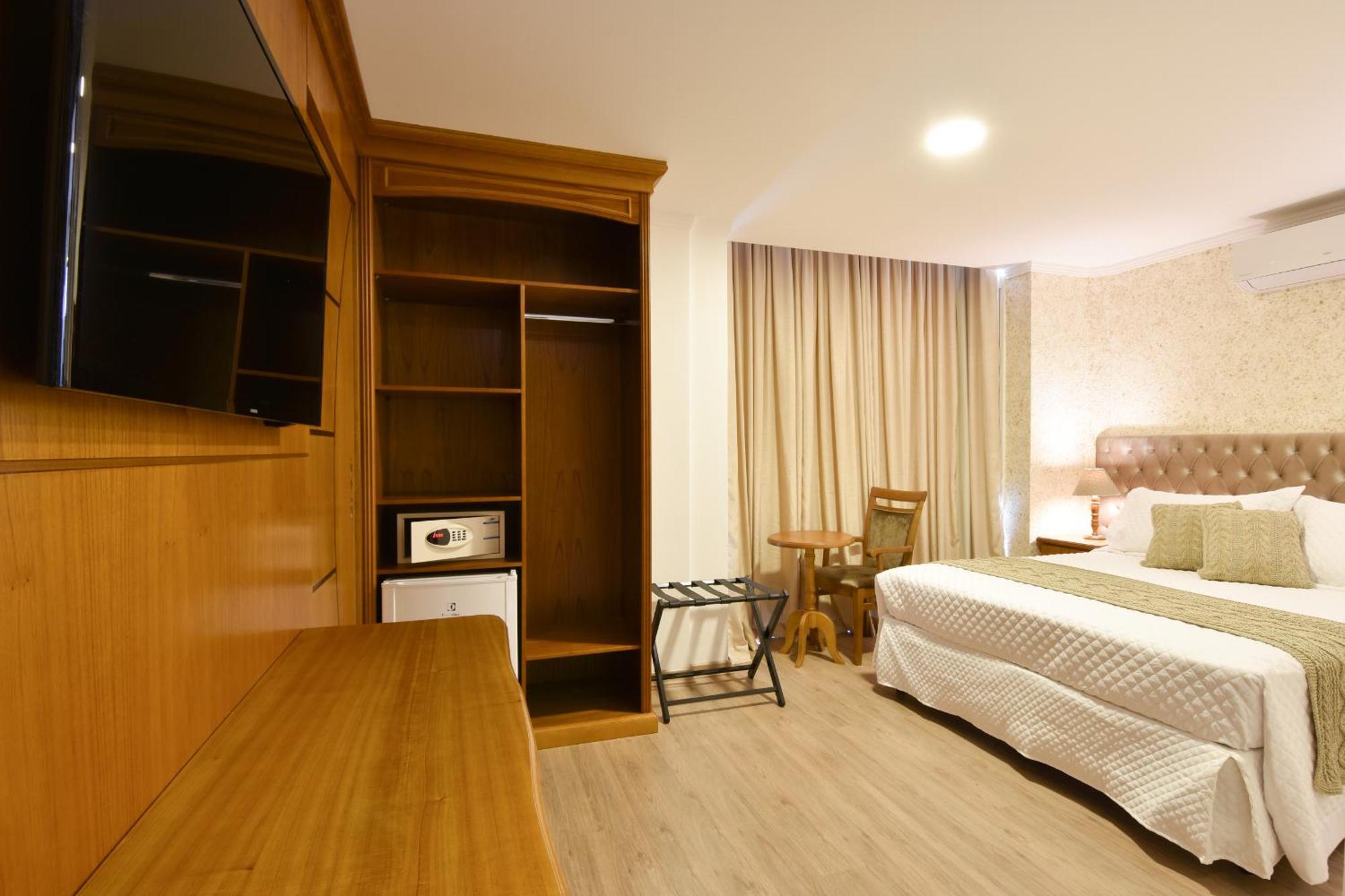 Micheline Hotel Tricot - Ao Lado Da Rua Coberta Gramado Luaran gambar